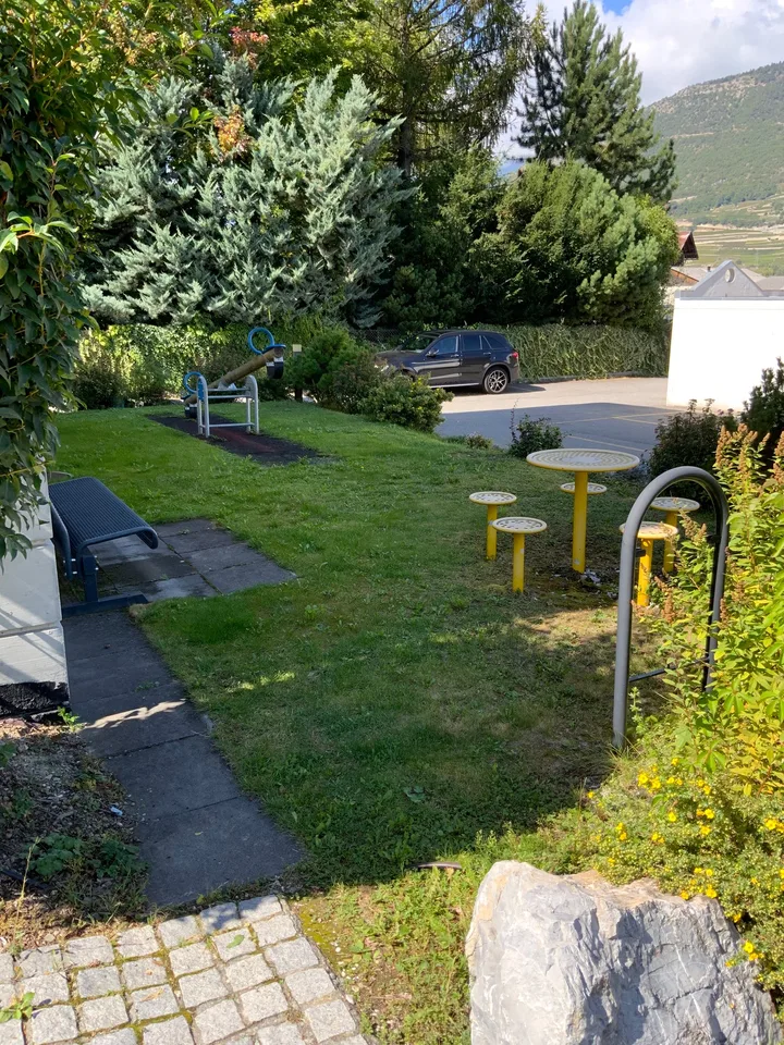 Zu vermieten geräumige und schöne 2,5-Zimmer-Wohnung – Foto 8 von 9