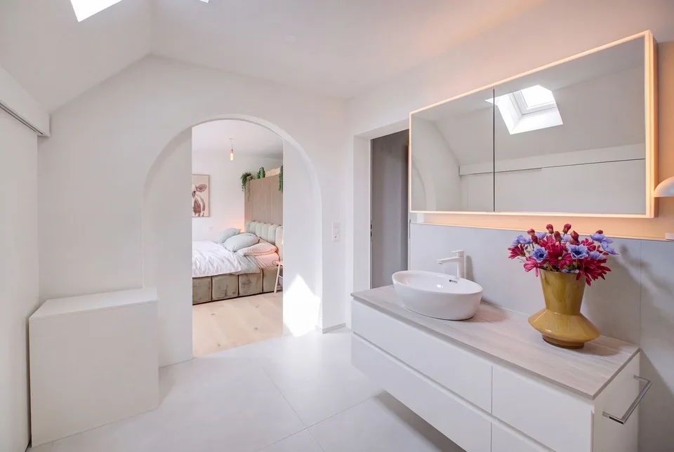 ESCLUSIVO APPARTAMENTO SU DUE LIVELLI DA 6,5 CAMERE NELL’OBERLAND DI ZURIGO – foto 5 di 8