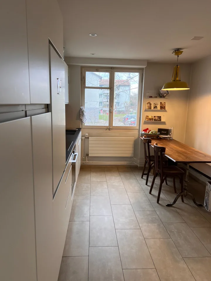 Affascinante casa a schiera di 5,5 locali con ampia terrazza e giardino a Zürich-Oerlikon – foto 3 di 10