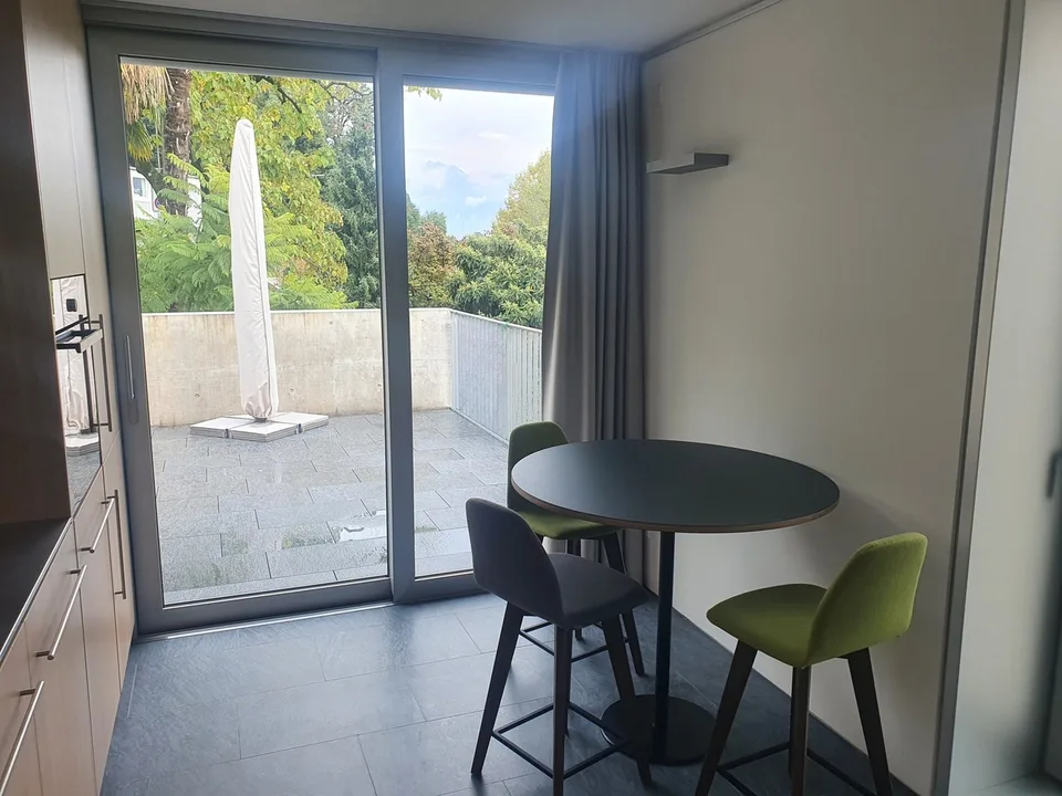 Appartamento di 2.5 locali con vista lago (anche res. secondaria) – photo 2 sur 13