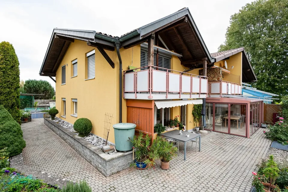 Casa multifamiliare con 3 unità e giardino in vendita a Kirchdorf – foto 6 di 13