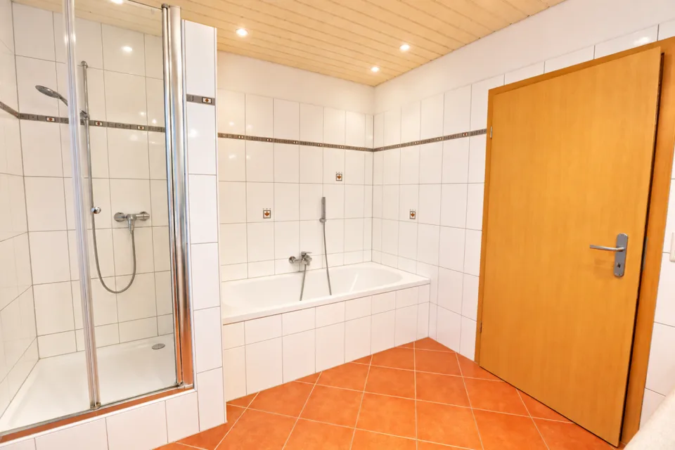 Casa unifamiliare di 5,5 locali elegante con ampio spazio di parcheggio per veicoli – foto 15 di 16
