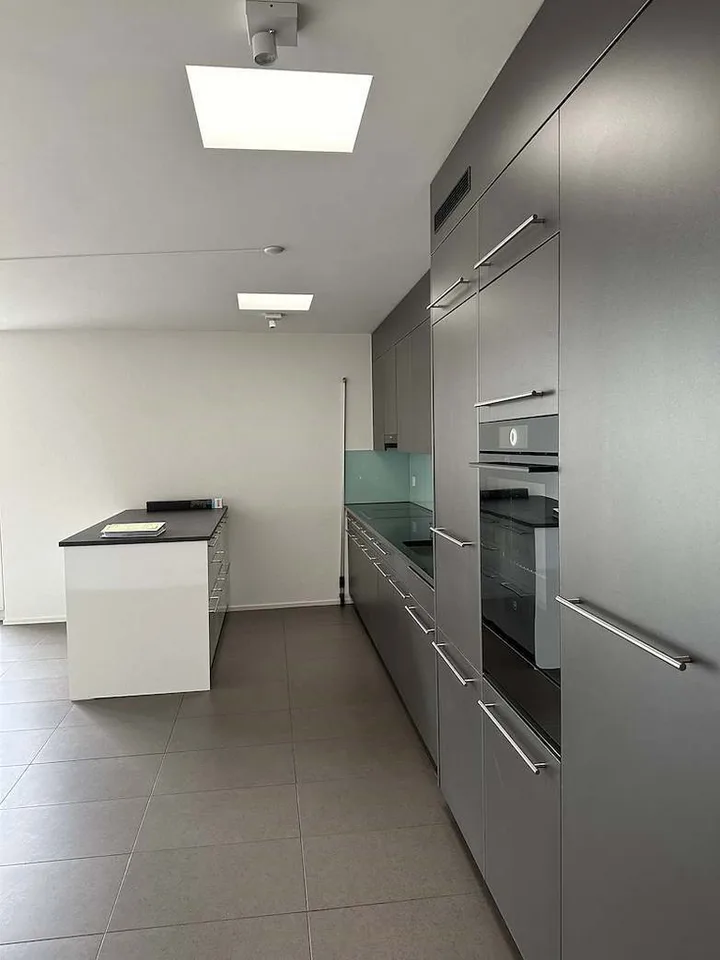 Ampio appartamento di 4.5 locali in posizione centrale – foto 4 di 9