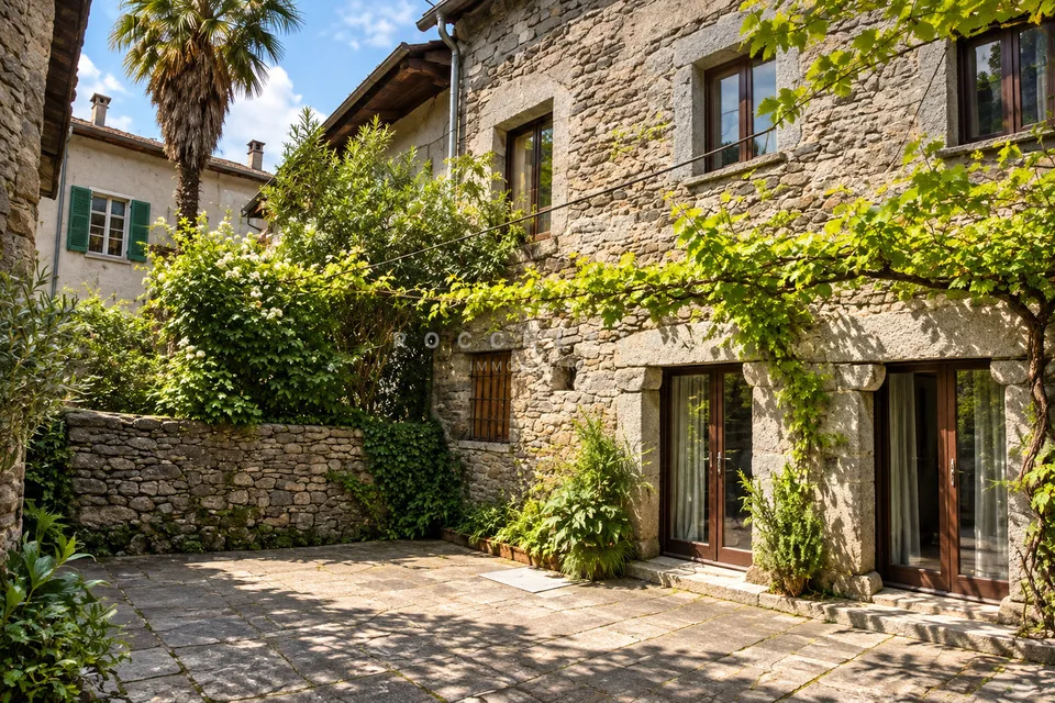 Caratteristica casa ticinese con piazzetta privata – Foto 3 von 13