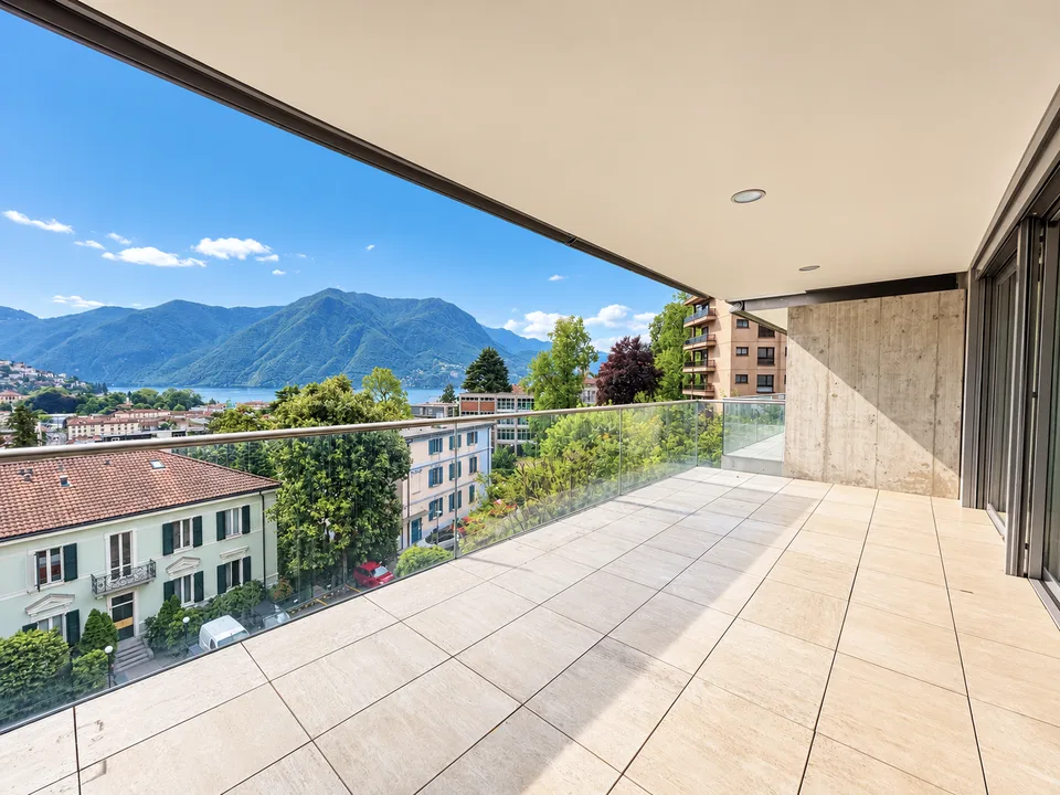 Geräumige 4.5-Zimmer-Wohnung mit Seeblick in einer exklusiven Residenz in Lugano – Foto 2 von 13