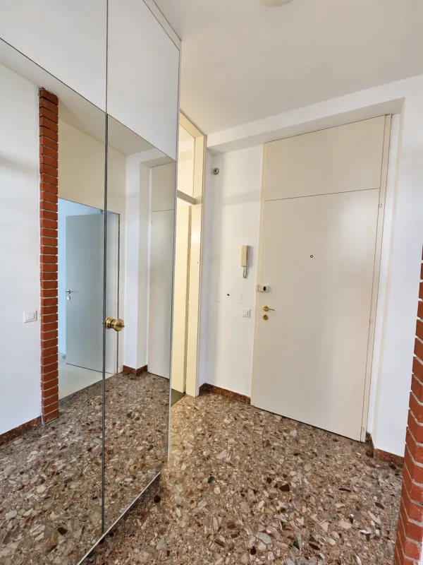 Geräumiges Einzimmerapartment in der Nähe des Bahnhofs – Foto 4 von 8