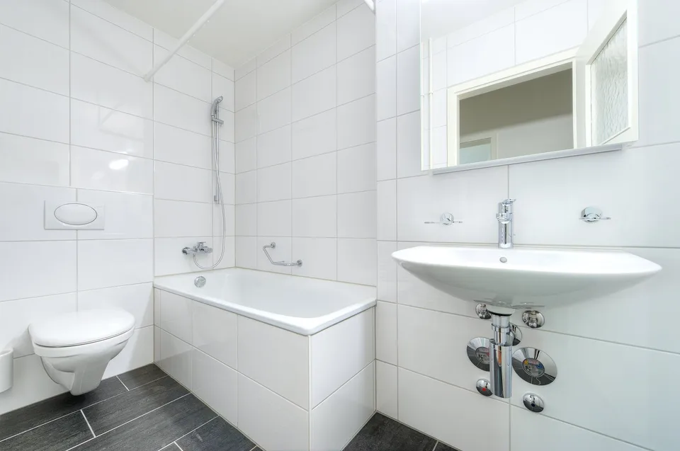 Appartamento di 3 camere, 72 m2, piano terra, vicino al campo sportivo a Birsfelden – foto 4 di 4