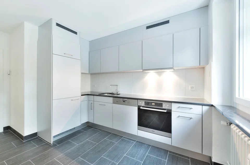 Appartamento di 3 camere, 72 m2, piano terra, vicino al campo sportivo a Birsfelden – foto 3 di 4