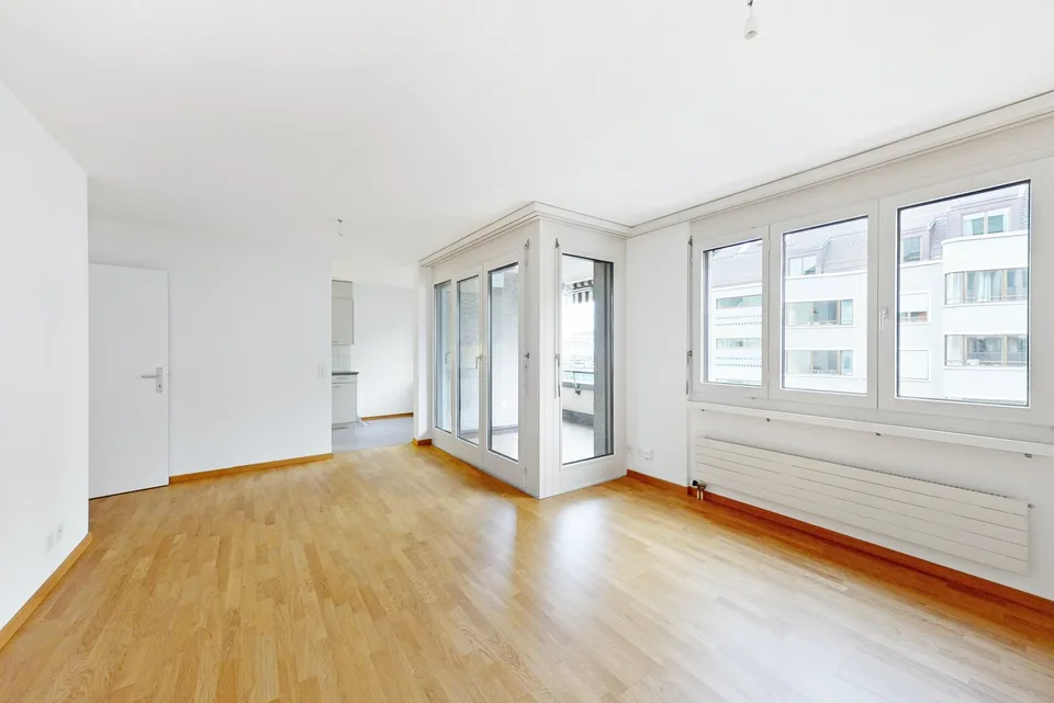 Toll gelegene Wohnung in Oerlikon! – Foto 2 von 11