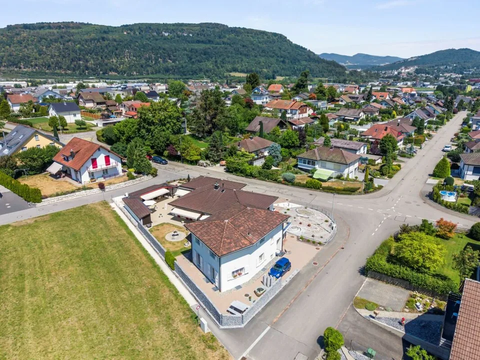 Moderna casa unifamiliare di 6 stanze secondo i principi del Feng Shui a Rothrist – foto 3 di 24