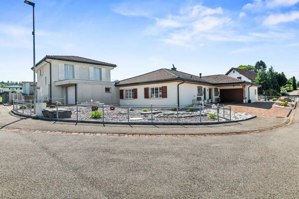Moderna casa unifamiliare di 6 stanze secondo i principi del Feng Shui a Rothrist – foto 2 di 24
