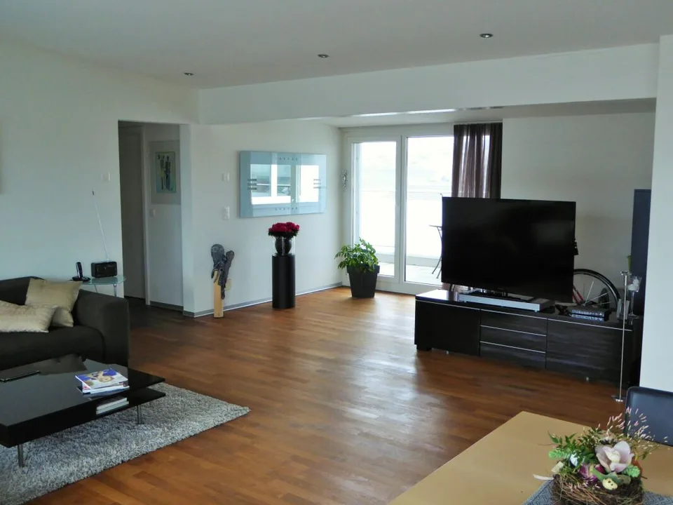 Grosse 3.5 Zimmer, Attikawohnung im Zentrum von Schötz – Foto 2 von 9