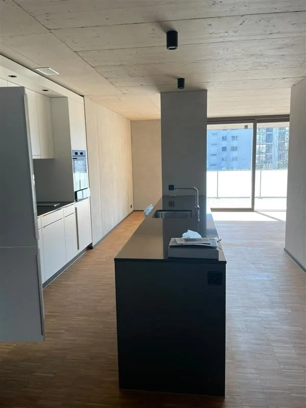 Moderne 3.5-Zimmer-Wohnung mit grossem Balkon zum Fluss – Foto 5 von 5