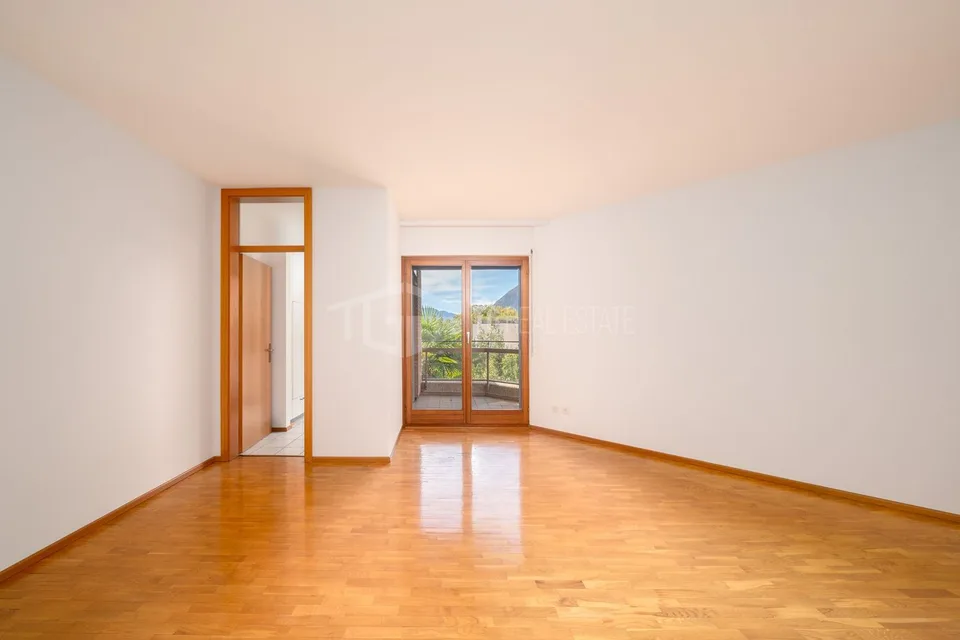 Wohnung mit 2.5 Zimmern in der Nähe des Bahnhofs – Foto 2 von 13
