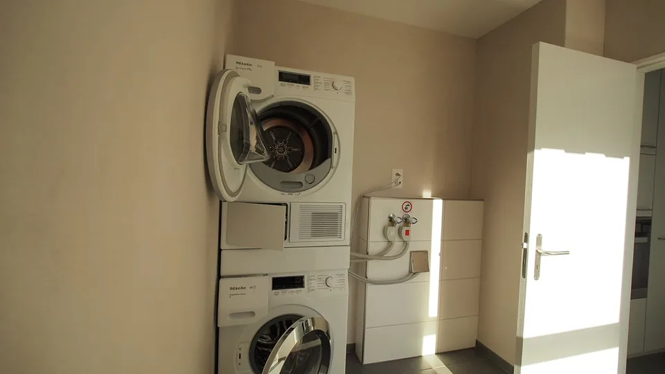 Zu vermieten 4 1/2 Zimmer Wohnung 1. Etage – Foto 16 von 23