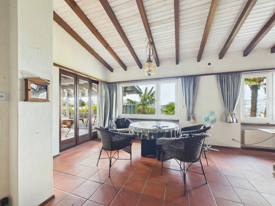 Schönes Haus mit atemberaubendem Blick – Foto 8 von 30