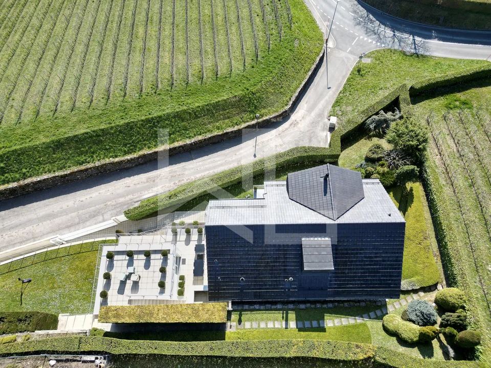 Villa contemporanea eccezionale con panorama spettacolare sul lago – foto 11 di 11