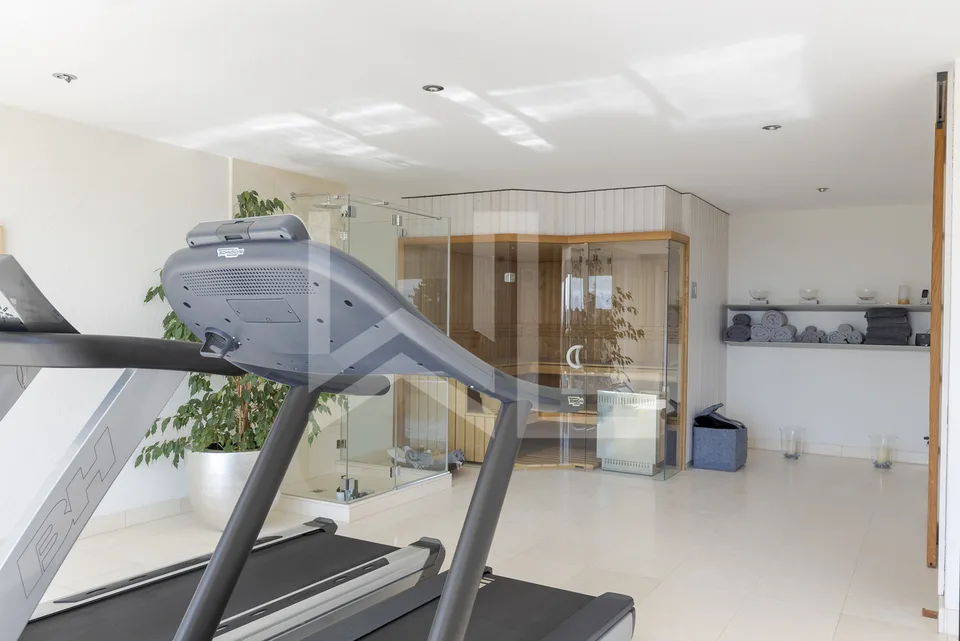 Villa contemporanea eccezionale con panorama spettacolare sul lago – foto 7 di 11