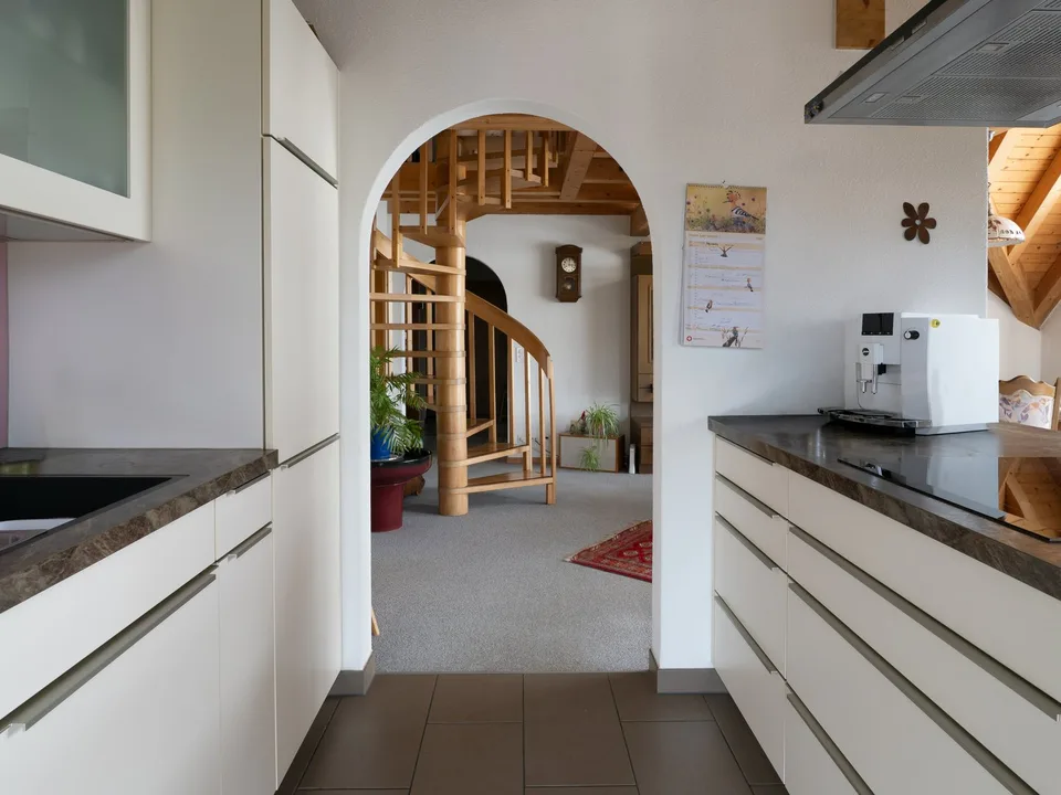 Charmante 6.5-Zimmer-Dachwohnung mit Weitblick – Foto 5 von 28