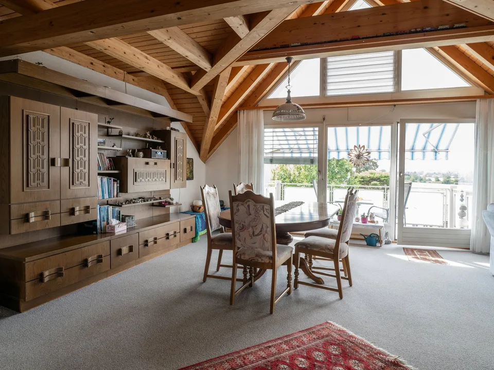 Charmante 6.5-Zimmer-Dachwohnung mit Weitblick – Foto 10 von 28