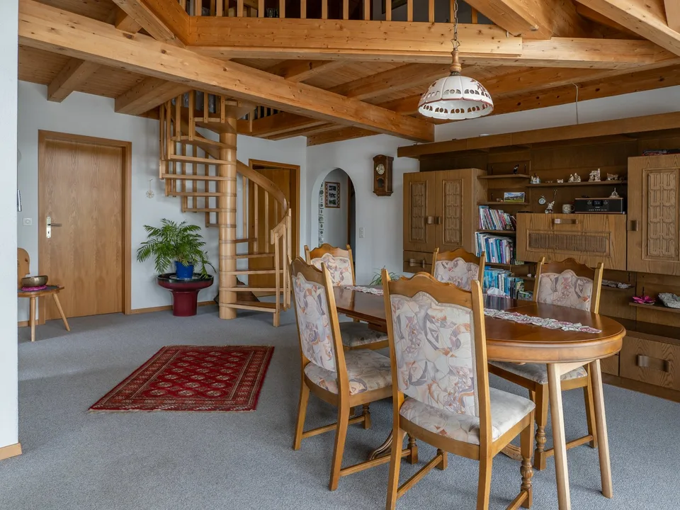 Charmante 6.5-Zimmer-Dachwohnung mit Weitblick – Foto 11 von 28