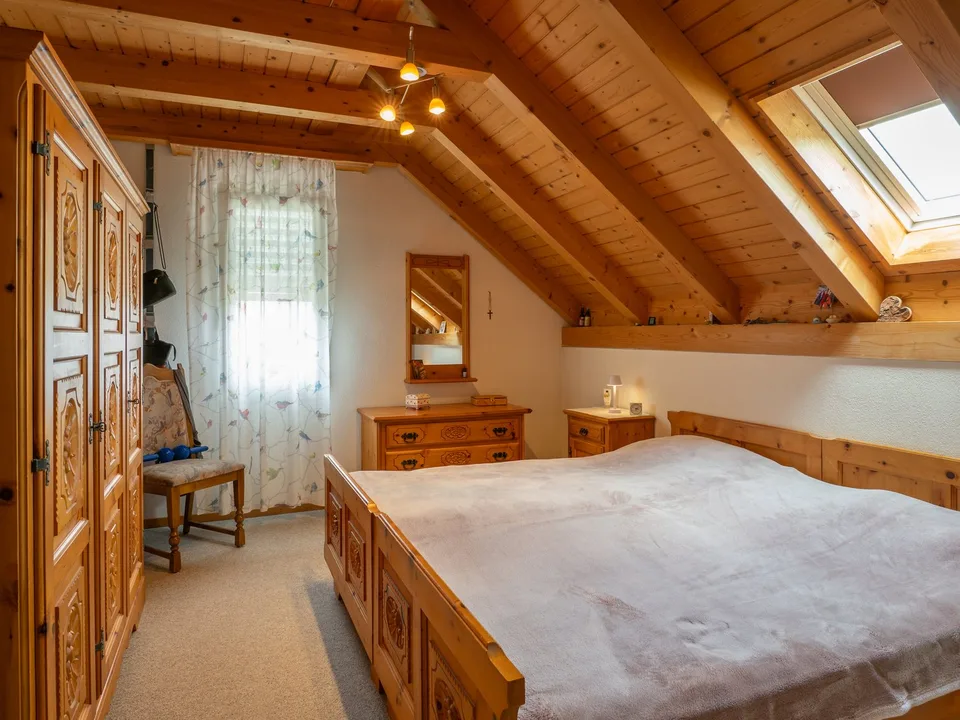 Charmante 6.5-Zimmer-Dachwohnung mit Weitblick – Foto 14 von 28