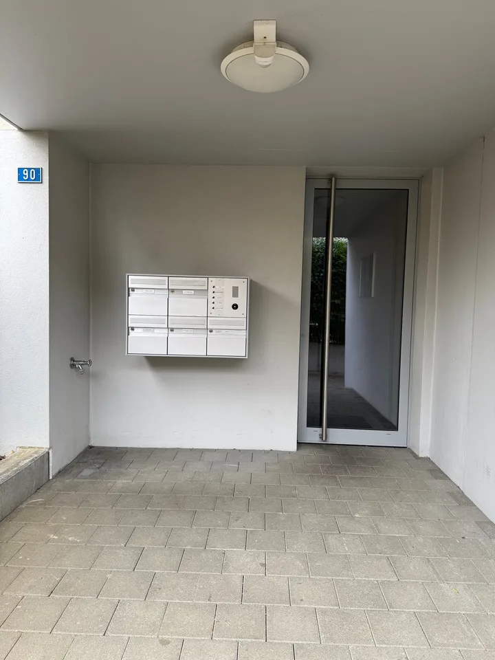 Mint-condition apartment with private laundry room – Foto 18 von 21