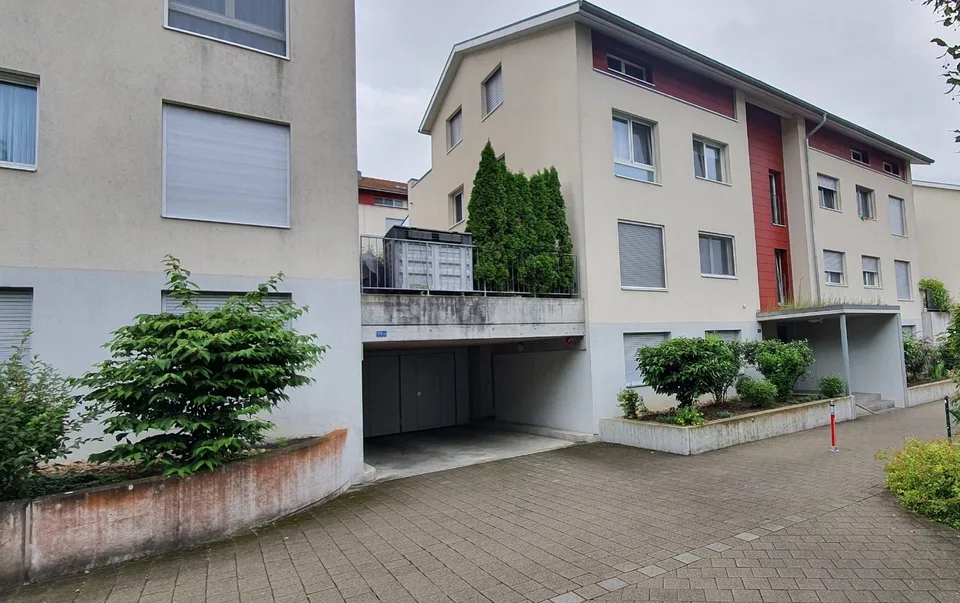 Mint-condition apartment with private laundry room – Foto 16 von 21