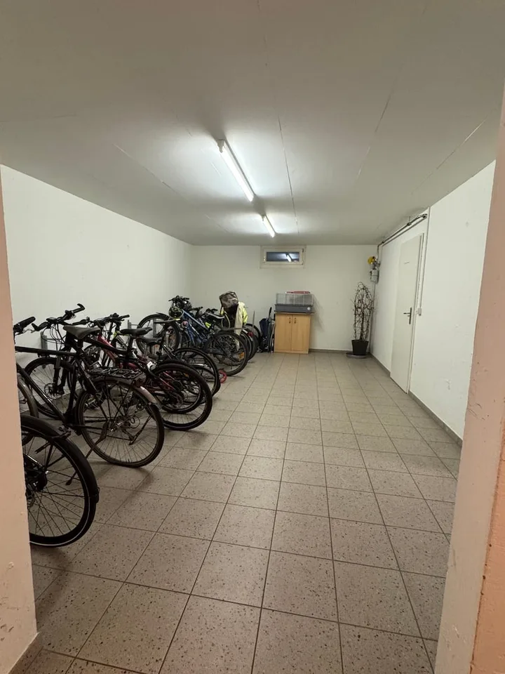 Mint-condition apartment with private laundry room – Foto 13 von 21