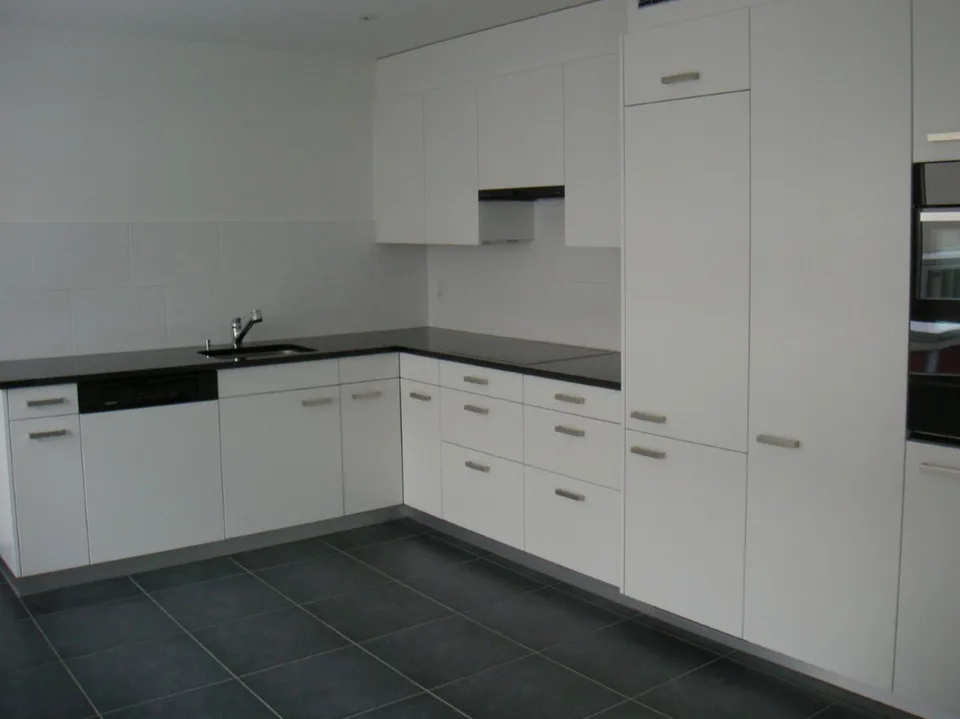 Mint-condition apartment with private laundry room – Foto 4 von 21