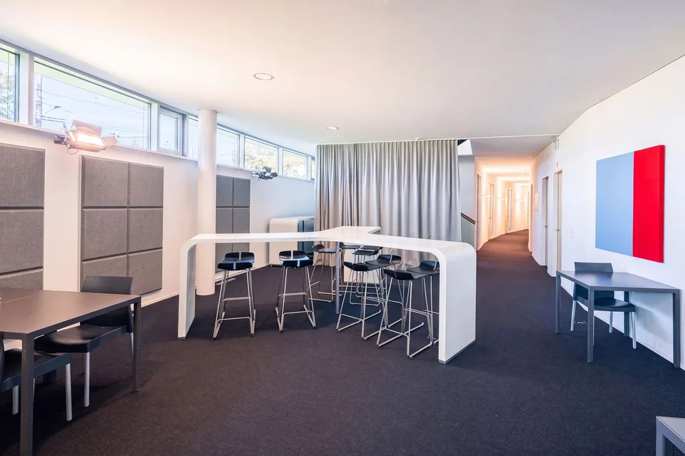 Office space with lake view on Bellerivestrasse – photo 6 of 7