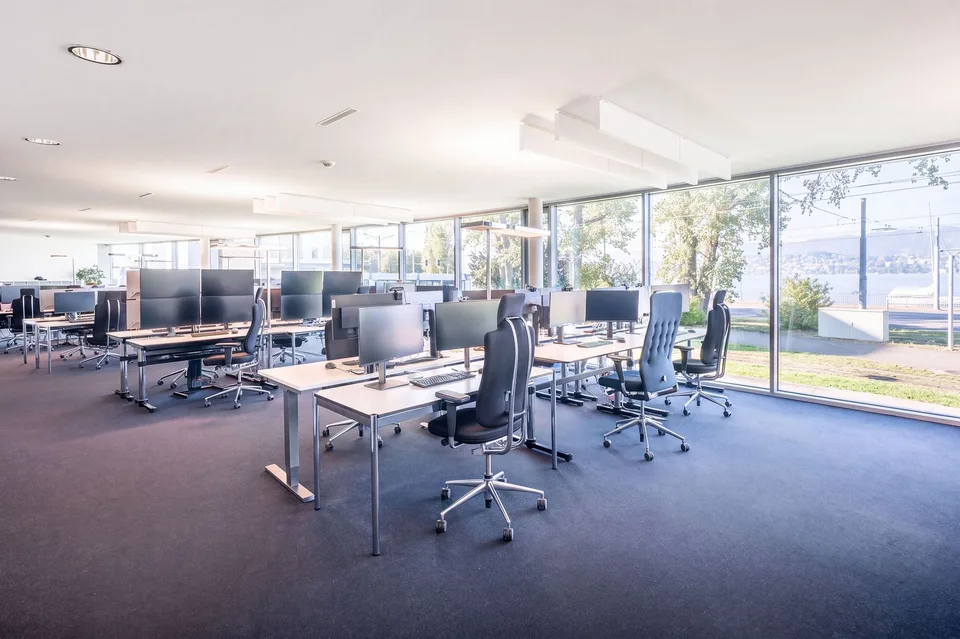 Office space with lake view on Bellerivestrasse – photo 2 of 7
