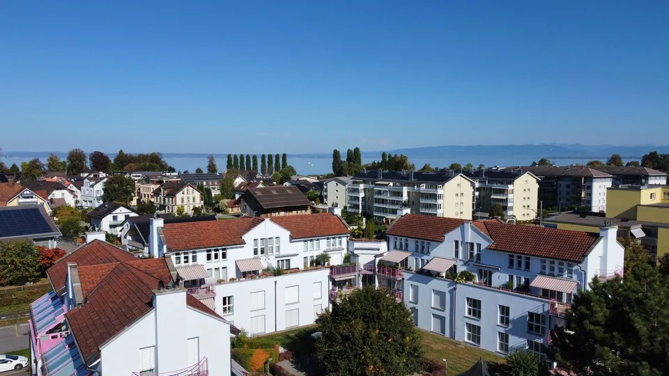 grosszügiges wohnen auf zwei Ebenen – nahe am Bodensee – Foto 2 von 17