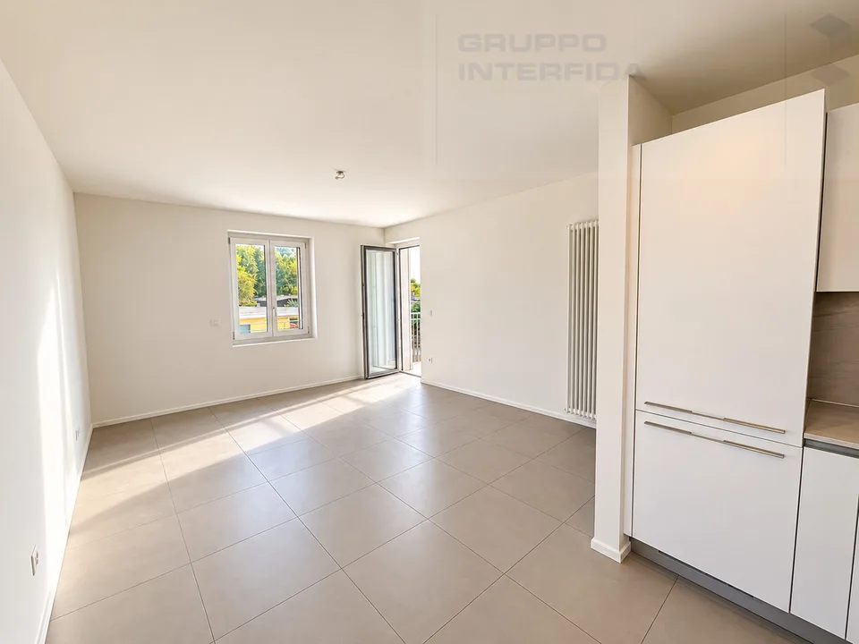 BEL 3.5 Zimmer Wohnung renoviert mit Balkon und Parkplatz – Foto 3 von 11