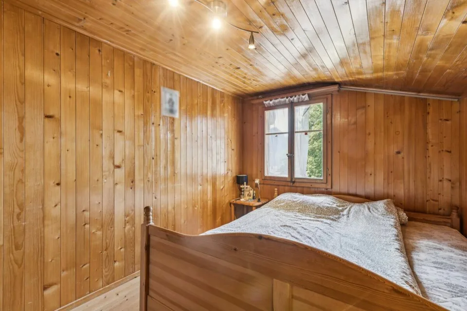 Grand chalet de 7 pièces avec appartement d'appoint et vue magnifique à Château-d'Oex VD – photo 7 sur 18