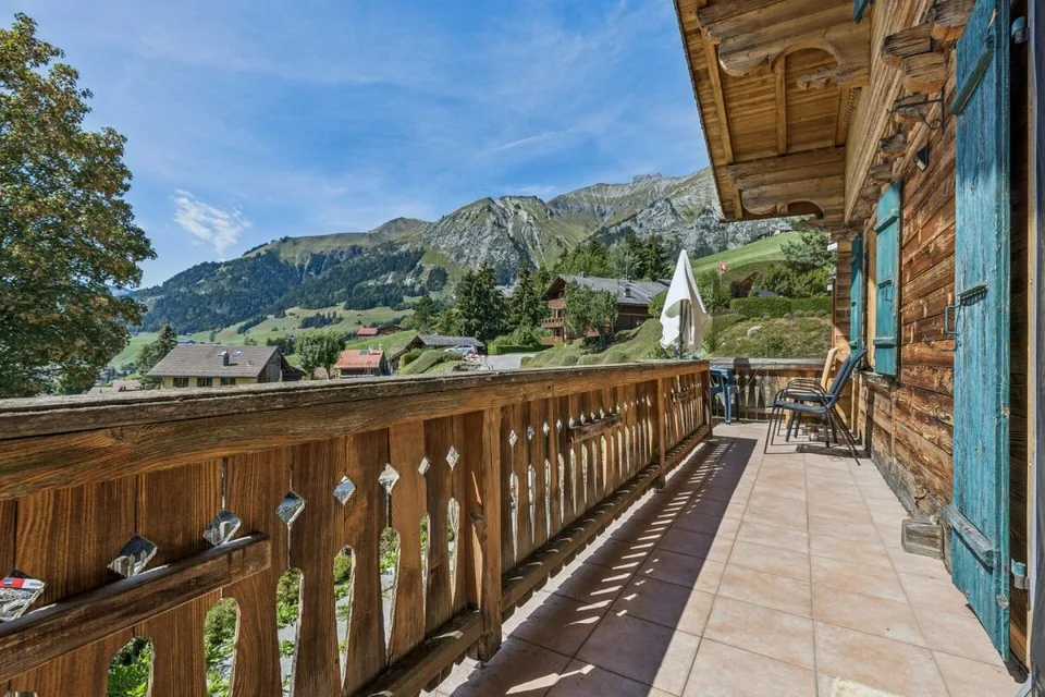 Grand chalet de 7 pièces avec appartement d'appoint et vue magnifique à Château-d'Oex VD – photo 12 sur 18