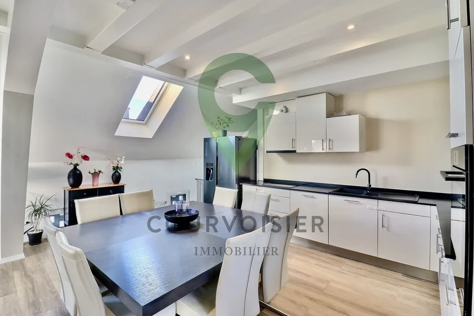 Vaste duplex offrant le charme de l'ancien et un confort absolu – foto 2 di 11