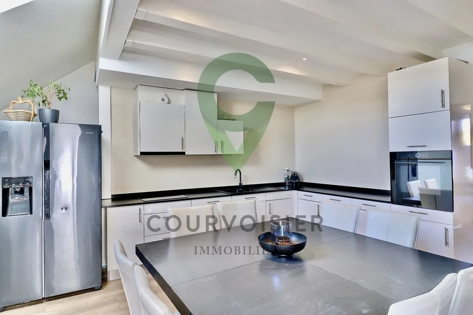 Vaste duplex offrant le charme de l'ancien et un confort absolu – foto 3 di 11