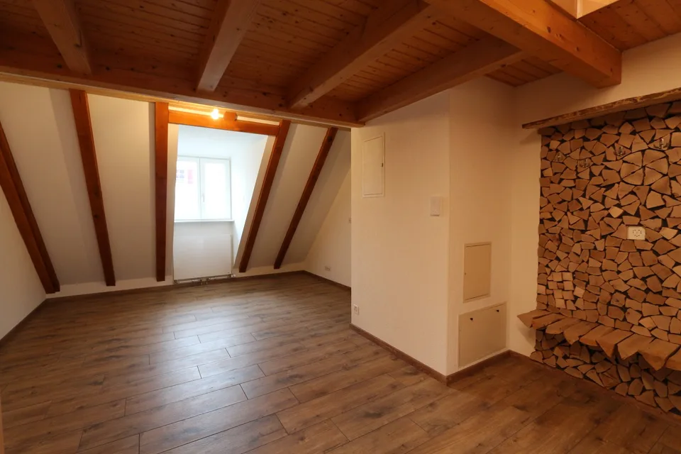 2.5-ROOM ATTIC APARTMENT WITH GALLERY – photo 4 of 13