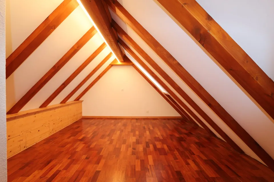 2.5-ROOM ATTIC APARTMENT WITH GALLERY – photo 11 of 13