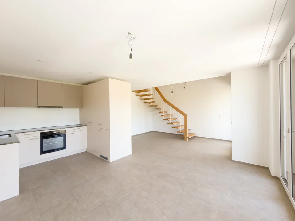 Première location - Vaste appartement maisonnette 4.5 pièces dans un quartier calme – photo 4 sur 12