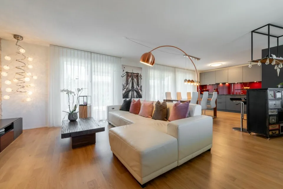 Spazio abitativo esclusivo - Appartamento attico 5½ locali in posizione ottimale! – foto 3 di 16