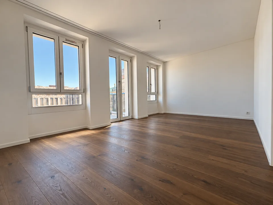 EXKLUSIVE MAISONETTE-WOHNUNG - ERSTVERMIETUNG NACH HOCHWERTIGER KOMPLETTSANIERUNG – Foto 3 von 13