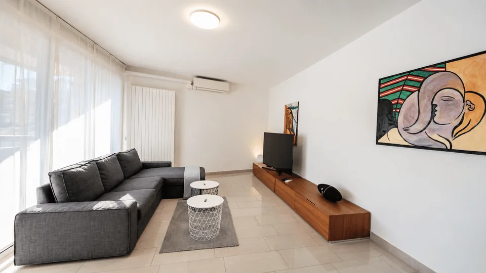 Wohnung mit 4.5 Zimmern in Cassarate – Foto 2 von 13