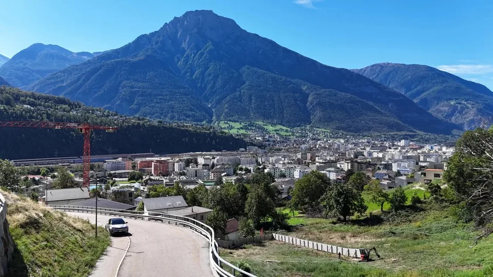 Terrain à bâtir recherché au-dessus de la vallée du Rhône à Naters – photo 5 sur 7
