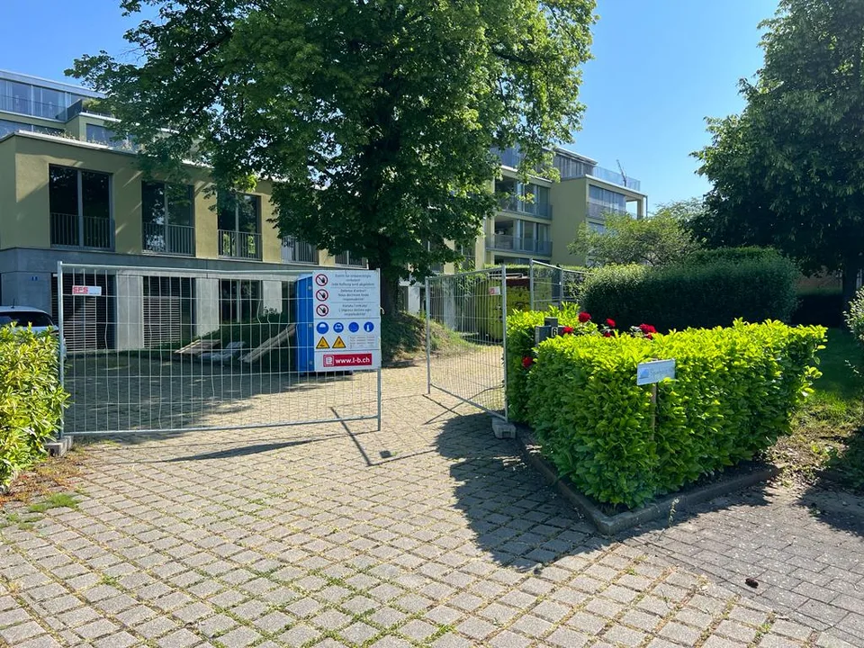 Moderne sonnige 4-Zimmer-Terrassenwohnung in ruhiger Lage von Eglisau – Foto 2 von 8