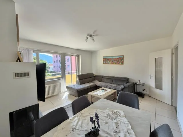 For sale in Minusio center - 4.5 room apartment on the first floor – photo 2 of 14