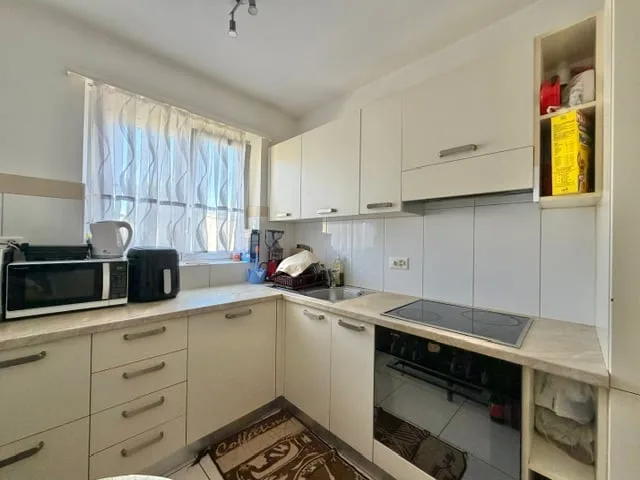 For sale in Minusio center - 4.5 room apartment on the first floor – photo 3 of 14