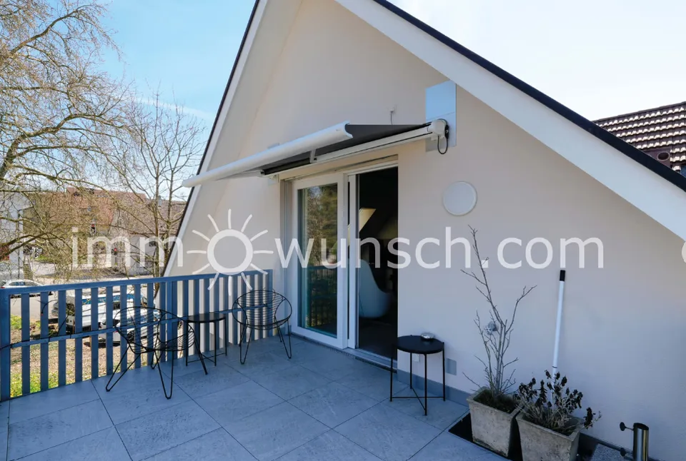Modern ausgestattete, sowie helle 2.5 Zi. Dach-Eigentumswohnung – Foto 4 von 11
