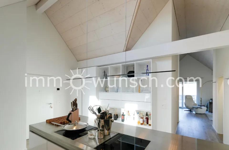 Modern ausgestattete, sowie helle 2.5 Zi. Dach-Eigentumswohnung – Foto 11 von 11